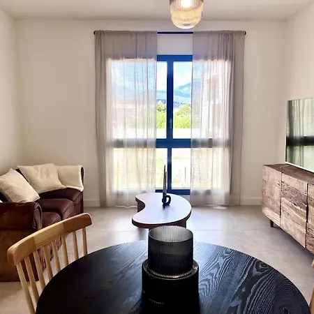 Neuf Centre-ville Apartment