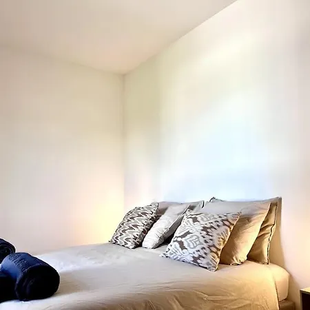 Neuf Centre-ville Apartment *